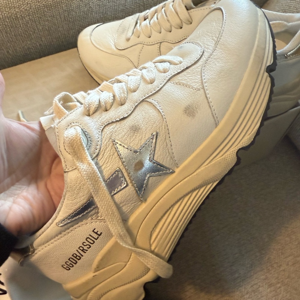 Golden Goose White Sneakers with Star Detail 37 runners